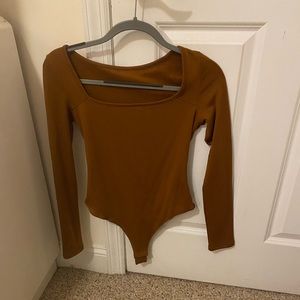 Brown/red square neck bodysuit